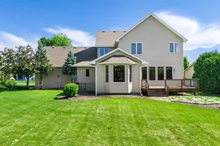 1634 Isabella Pkwy, Chaska, MN 55318 - Photo 89