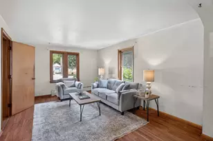 515 N Cedar St, Chaska, MN 55318 - Photo 5