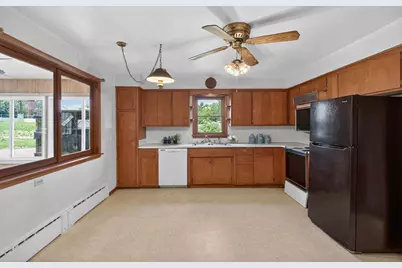 515 N Cedar Street, Chaska, MN 55318 - Photo 7