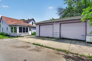 515 N Cedar St, Chaska, MN 55318 - Photo 25