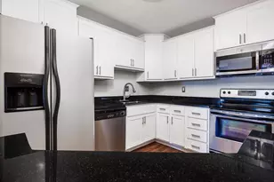 78 10th St E, Saint Paul, MN 55101 - Photo 1