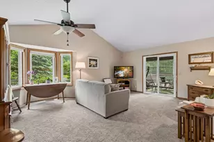 3996 Woodview Dr, Vadnais Heights, MN 55127 - Photo 9