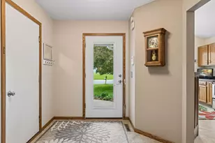 3996 Woodview Dr, Vadnais Heights, MN 55127 - Photo 3