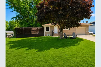 402 Sunset Court NE, Stewartville, MN 55976 - Photo 3