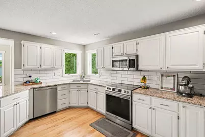 685 Flora Square, Prescott, WI 54021 - Photo 9