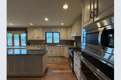 306 S Fairview Drive, Luverne, MN 56156 - Photo 5