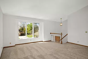 2916 Frank St, Maplewood, MN 55109 - Photo 9