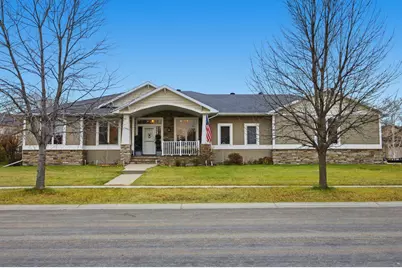 3847 43rd Avenue S, Moorhead, MN 56560 - Photo 1
