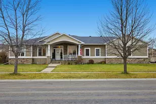 3847 43rd Ave S, Moorhead, MN 56560 - Photo 1