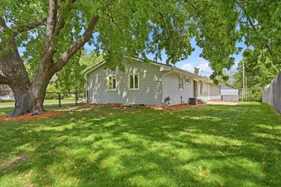 320 113th Avenue NE, Blaine, MN 55434 - Photo 5