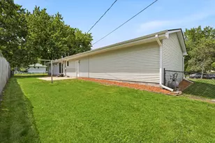320 113th Ave NE, Blaine, MN 55434 - Photo 7