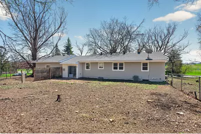 31 Demont Avenue E, Little Canada, MN 55117 - Photo 17