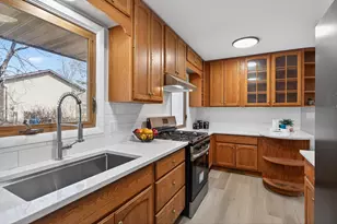 31 Demont Ave E, Little Canada, MN 55117 - Photo 9