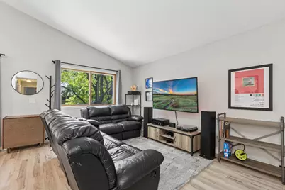 13746 84th Place N, Maple Grove, MN 55369 - Photo 5