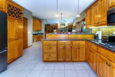 8551 Summit Oaks Bay, Savage, MN 55378 - Photo 9
