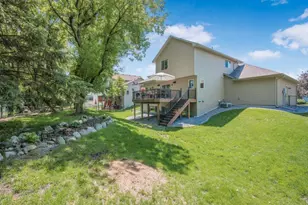 9918 Kiwi Ave N, Brooklyn Park, MN 55443 - Photo 33