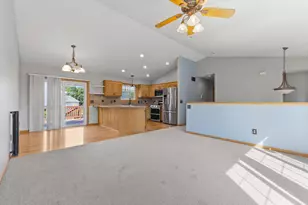 20595 Camden Path, Farmington, MN 55024 - Photo 3
