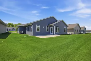 1562 Eagle Ridge St NE, Owatonna, MN 55060 - Photo 27