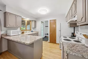 3002 8th St N, Fargo, ND 58102 - Photo 7