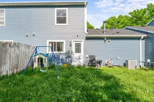 862 W Village Circle SE, Rochester, MN 55904 - Photo 3