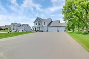 9867 Kahler Ave NE, Monticello, MN 55362 - Photo 3