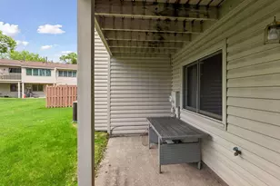 7004 Quail Cir W, Brooklyn Center, MN 55429 - Photo 35