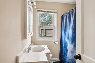 2111 Fremont Ave E, Saint Paul, MN 55119 - Photo 9