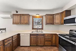 8290 Angus Ave, Inver Grove Heights, MN 55077 - Photo 13