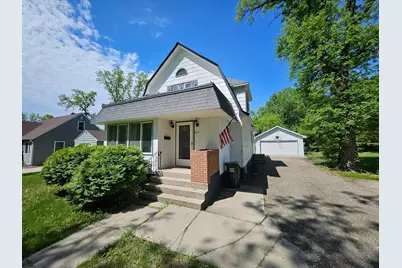 809 Park Avenue, Morris, MN 56267 - Photo 1