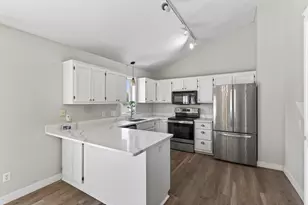 1104 Spruce St, Farmington, MN 55024 - Photo 9