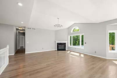 20337 Ipava Avenue, Lakeville, MN 55044 - Photo 9
