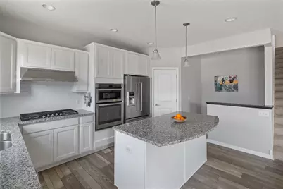 561 14th Street NW, New Brighton, MN 55112 - Photo 9