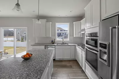 561 14th Street NW, New Brighton, MN 55112 - Photo 11