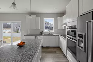 561 14th St NW, New Brighton, MN 55112 - Photo 11