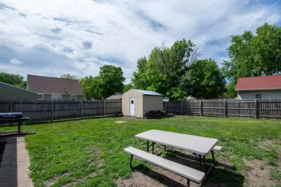 908 3rd Street SW, Waseca, MN 56093 - Photo 3