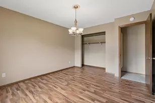 503 Laredo Ln, Chanhassen, MN 55317 - Photo 23