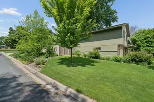 503 Laredo Ln, Chanhassen, MN 55317 - Photo 9