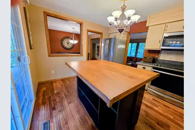 503 Laredo Lane, Chanhassen, MN 55317 - Photo 7