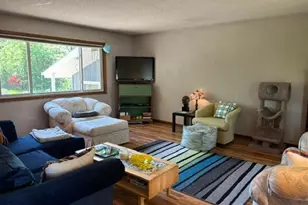 706 Roosevelt St, River Falls, WI 54022 - Photo 7