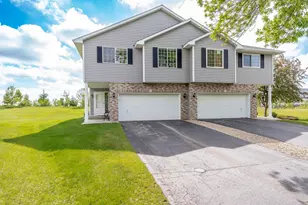 2395 Alysheba Ct, Shakopee, MN 55379 - Photo 33