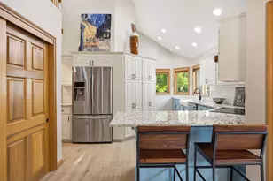3318 Breconwood Cir, Minnetonka, MN 55391 - Photo 7