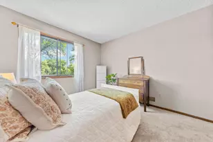 13417 Zenith Ln, Eden Prairie, MN 55346 - Photo 23