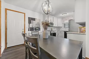 13417 Zenith Ln, Eden Prairie, MN 55346 - Photo 9