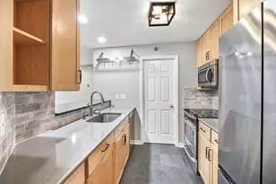 6048 Chasewood Pkwy, Minnetonka, MN 55343 - Photo 9