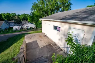 912 E Highland Ave, Fergus Falls, MN 56537 - Photo 5