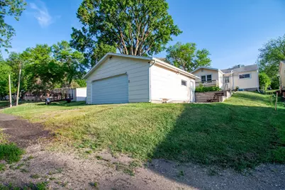 912 E Highland Avenue, Fergus Falls, MN 56537 - Photo 7