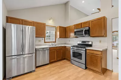 11105 Sumter Avenue S, Bloomington, MN 55438 - Photo 9