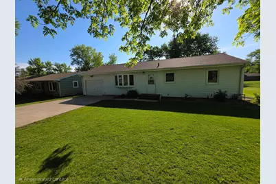 891 Winnie Avenue, Windom, MN 56101 - Photo 1