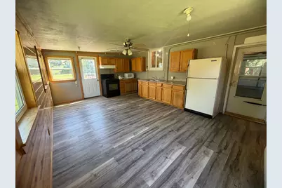 891 Winnie Avenue, Windom, MN 56101 - Photo 15