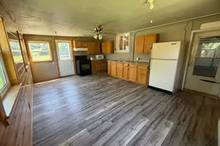 891 Winnie Ave, Windom, MN 56101 - Photo 15
